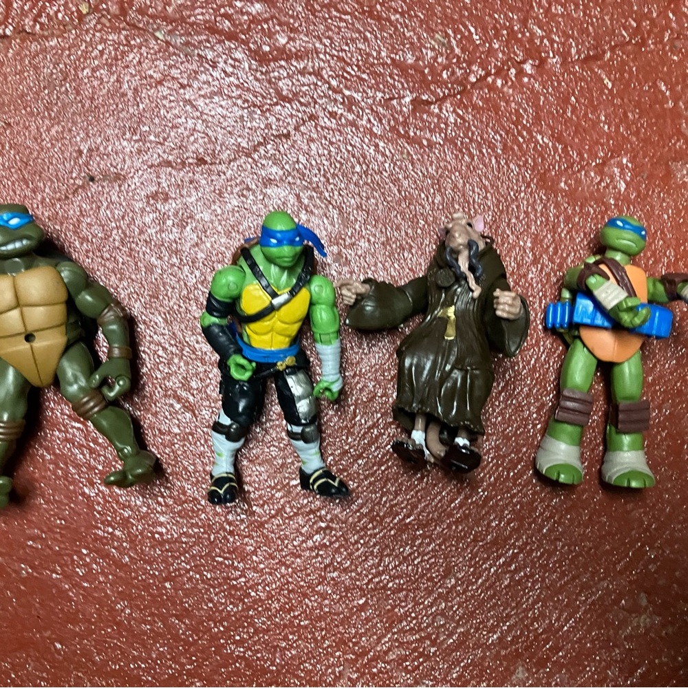 Teenage Mutant Ninja Turtles Action Figures Set
